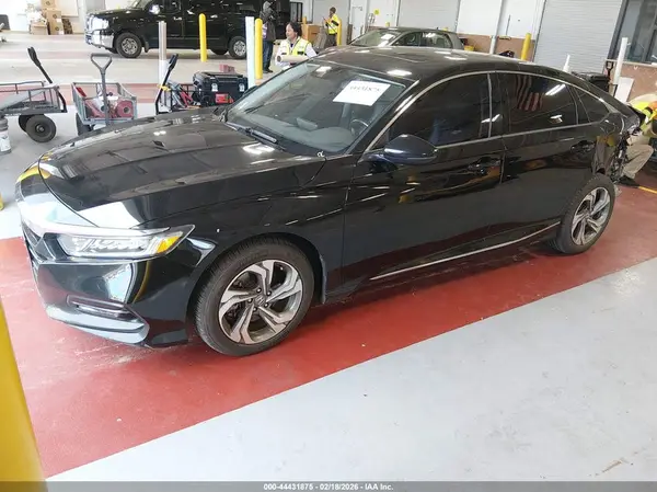 1HGCV2F52JA020082 2018 HONDA ACCORD - Image 2