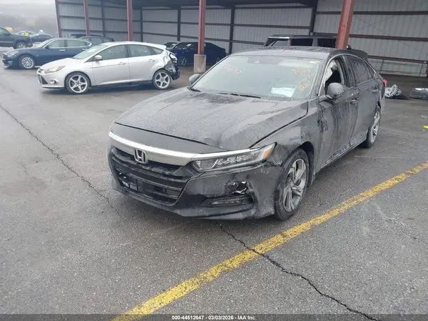 1HGCV2F52JA025167 2018 HONDA ACCORD - Image 2