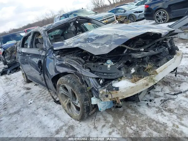 1HGCV2F52JA030238 2018 HONDA ACCORD - Image 1