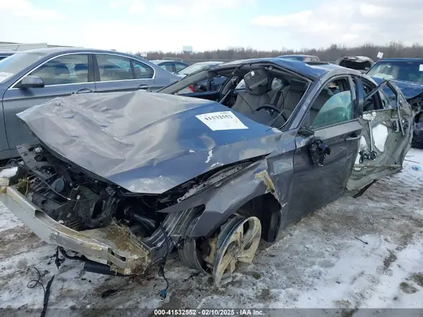 1HGCV2F52JA030238 2018 HONDA ACCORD - Image 2