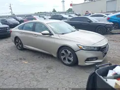 1HGCV2F52JA033625 2018 HONDA ACCORD