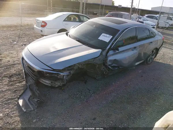 1HGCV2F52JA042213 2018 HONDA ACCORD - Image 2