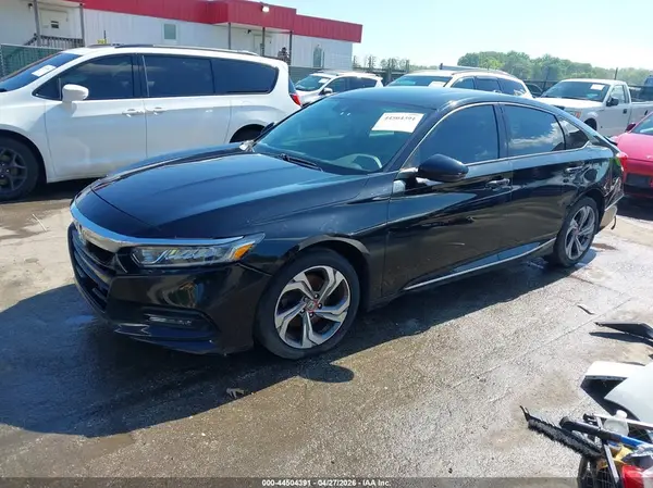1HGCV2F53JA003646 2018 HONDA ACCORD - Image 2