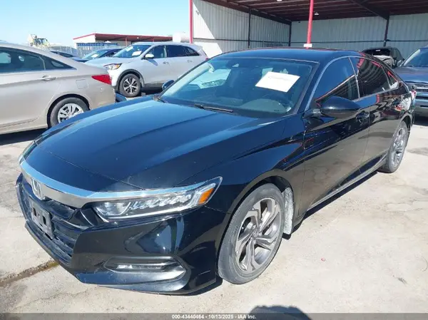1HGCV2F53JA006255 2018 HONDA ACCORD - Image 2