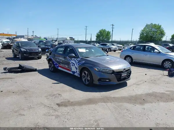 1HGCV2F53JA009110 2018 HONDA ACCORD - Image 1