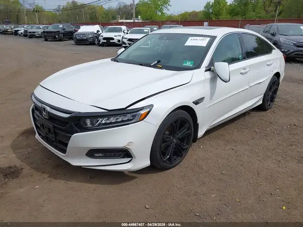 1HGCV2F53JA019457 2018 HONDA ACCORD - Image 2