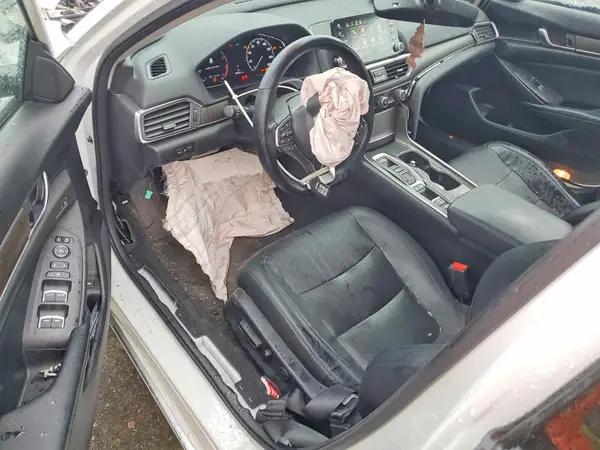 1HGCV2F53JA023475 2018 HONDA ACCORD - Image 8