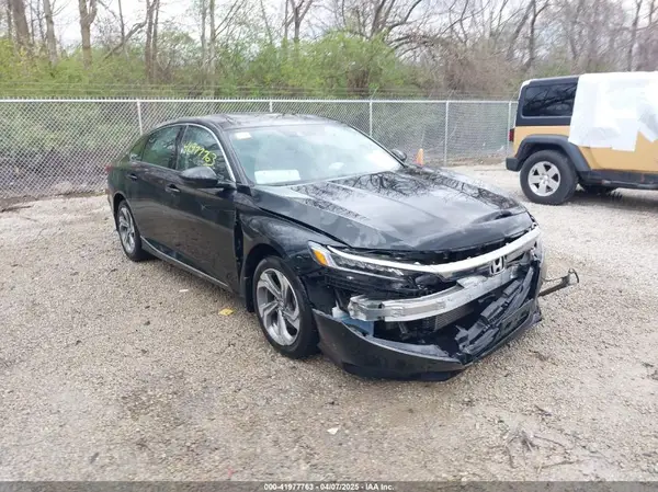 1HGCV2F53JA025226 2018 HONDA ACCORD - Image 1