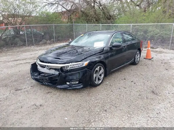 1HGCV2F53JA025226 2018 HONDA ACCORD - Image 2