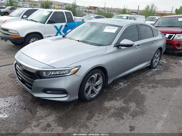 1HGCV2F53JA044018 2018 HONDA ACCORD - Image 2