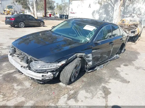 1HGCV2F54JA025266 2018 HONDA ACCORD - Image 2