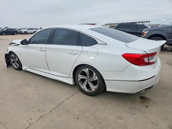 1HGCV2F54JA026899 2018 HONDA ACCORD - Image 2