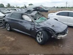 1HGCV2F54JA028376 2018 HONDA ACCORD
