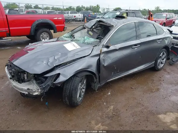 1HGCV2F54JA028376 2018 HONDA ACCORD - Image 2