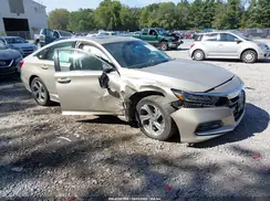 1HGCV2F56JA021302 2018 HONDA ACCORD