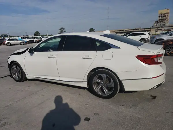 1HGCV2F56JA028136 2018 HONDA ACCORD - Image 2