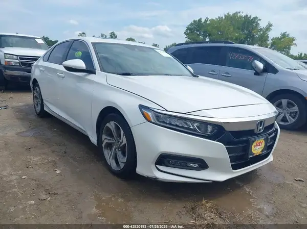 1HGCV2F56JA030906 2018 HONDA ACCORD - Image 1