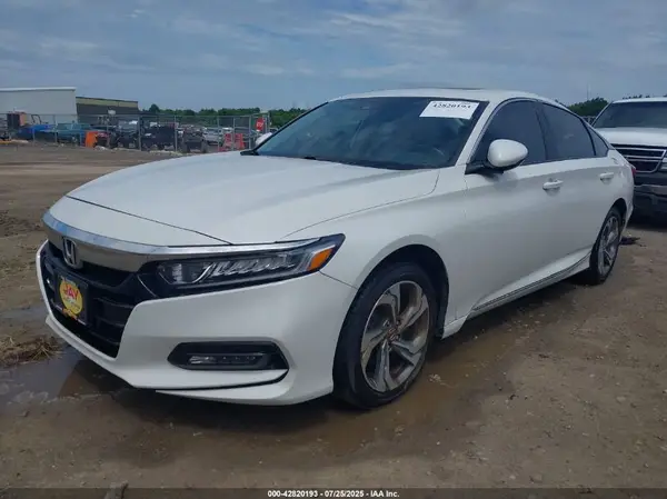 1HGCV2F56JA030906 2018 HONDA ACCORD - Image 2