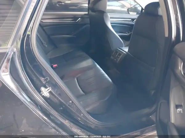 1HGCV2F57JA002421 2018 HONDA ACCORD - Image 8