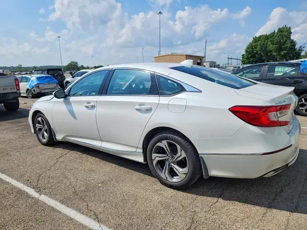 1HGCV2F57JA009031 2018 HONDA ACCORD - Image 2