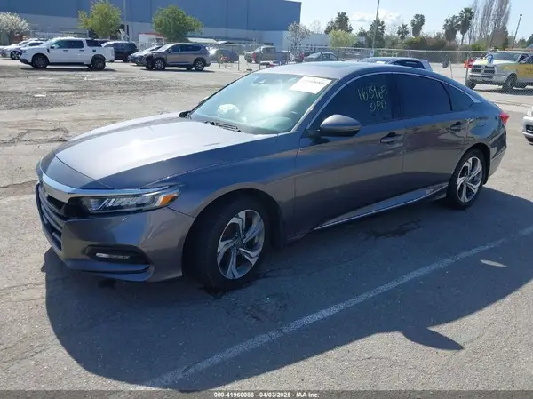 1HGCV2F57JA009921 2018 HONDA ACCORD - Image 2