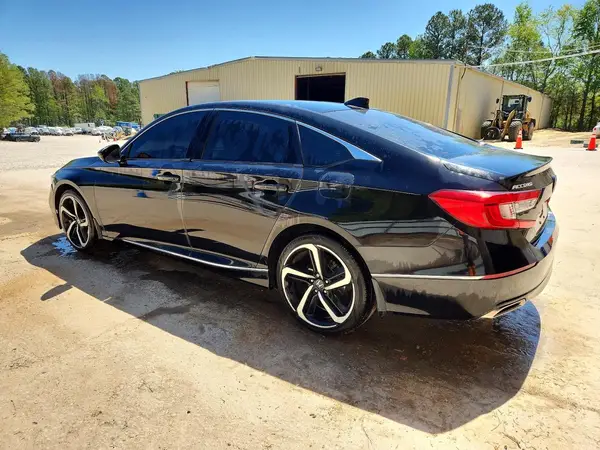1HGCV2F58JA003626 2018 HONDA ACCORD - Image 2