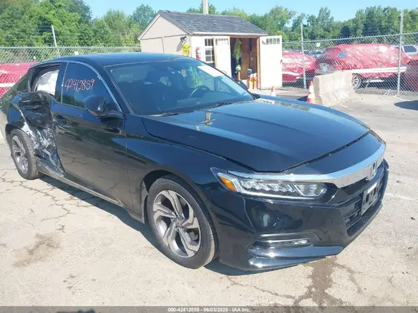 1HGCV2F58JA003660 2018 HONDA ACCORD - Image 1