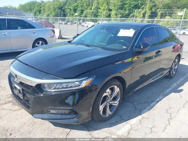 1HGCV2F58JA003660 2018 HONDA ACCORD - Image 2