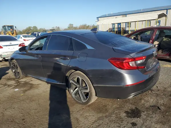 1HGCV2F58JA006882 2018 HONDA ACCORD - Image 2