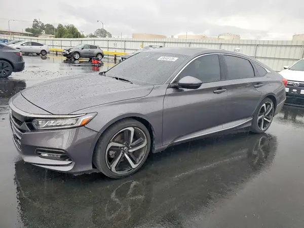 1HGCV2F58JA010057 2018 HONDA ACCORD