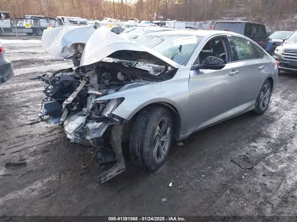 1HGCV2F58JA017770 2018 HONDA ACCORD - Image 2