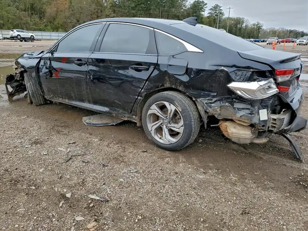 1HGCV2F58JA024671 2018 HONDA ACCORD - Image 2