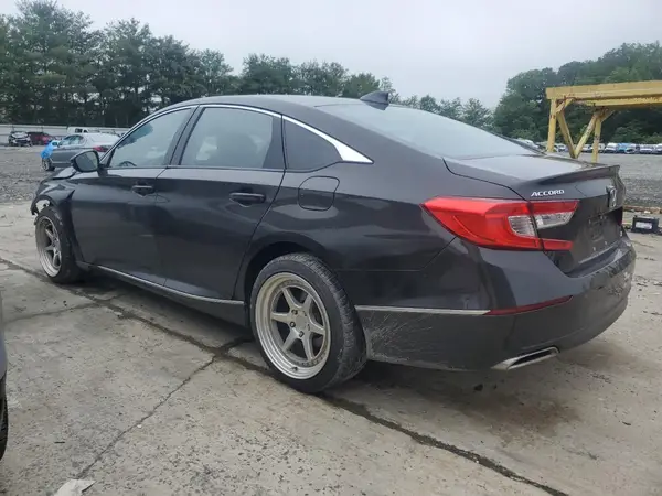 1HGCV2F58JA030034 2018 HONDA ACCORD - Image 2