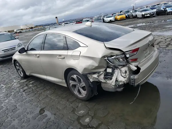 1HGCV2F58JA034424 2018 HONDA ACCORD - Image 2