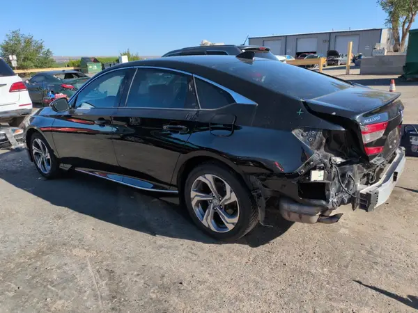 1HGCV2F59JA002677 2018 HONDA ACCORD - Image 2