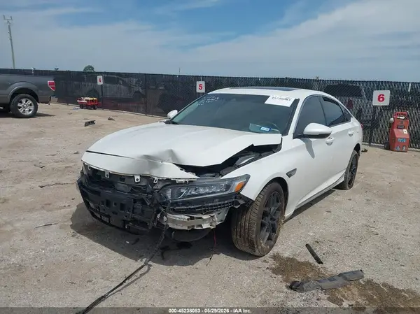 1HGCV2F59JA033153 2018 HONDA ACCORD - Image 2