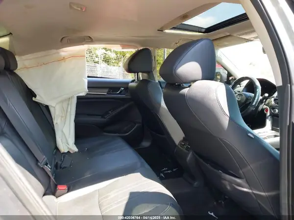 1HGCV2F5XJA000565 2018 HONDA ACCORD - Image 8