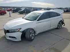 1HGCV2F5XJA008293 2018 HONDA ACCORD