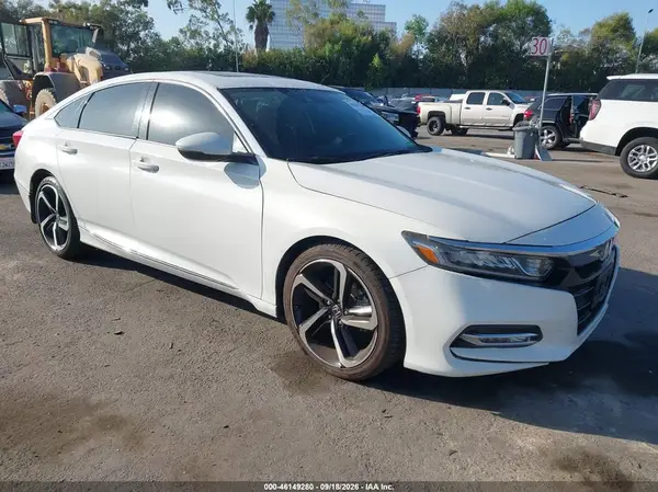 1HGCV2F5XJA011128 2018 HONDA ACCORD - Image 1