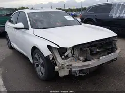 1HGCV2F5XJA013428 2018 HONDA ACCORD