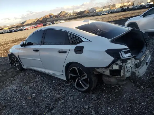 1HGCV2F5XJA022226 2018 HONDA ACCORD - Image 2