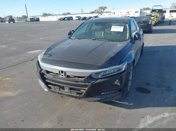 1HGCV2F5XJA024686 2018 HONDA ACCORD - Image 2
