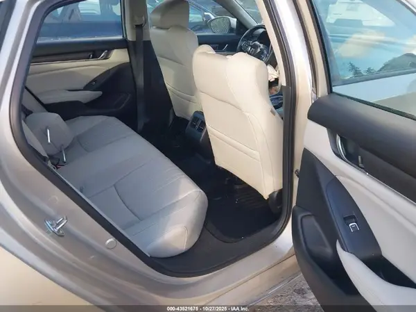 1HGCV2F5XJA033632 2018 HONDA ACCORD - Image 8