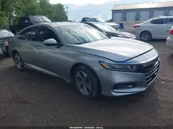 1HGCV2F5XJA037406 2018 HONDA ACCORD