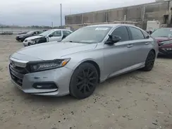 1HGCV2F5XJA041598 2018 HONDA ACCORD