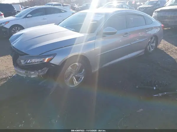 1HGCV2F5XKA019733 2019 HONDA ACCORD - Image 2