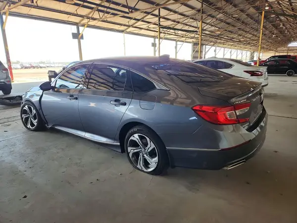 1HGCV2F60JA026228 2018 HONDA ACCORD - Image 2