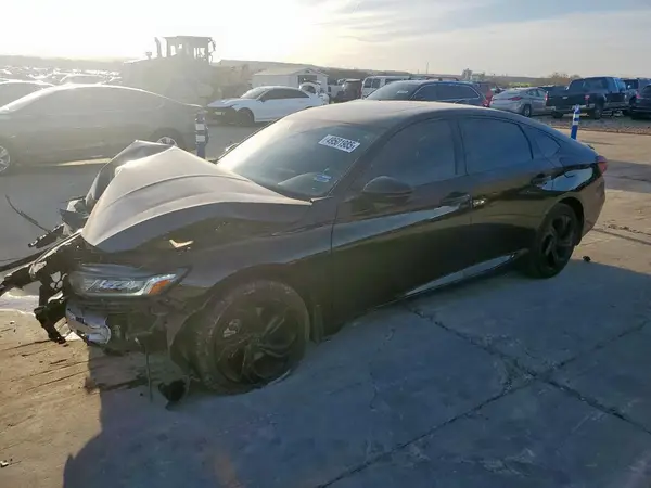 1HGCV2F60JA032675 2018 HONDA ACCORD - Image 1