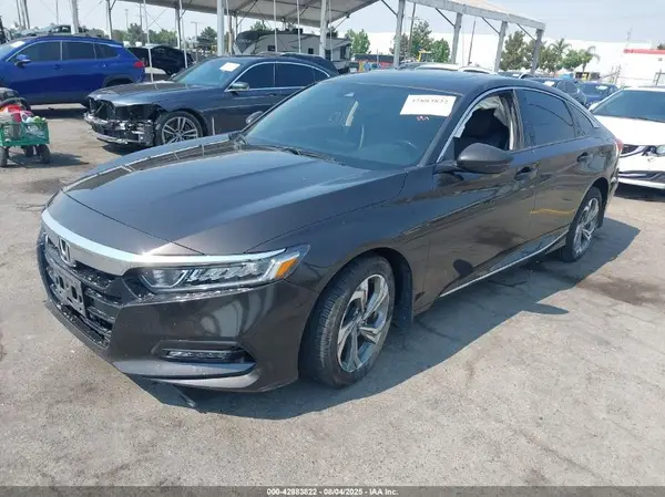 1HGCV2F61JA017747 2018 HONDA ACCORD - Image 2