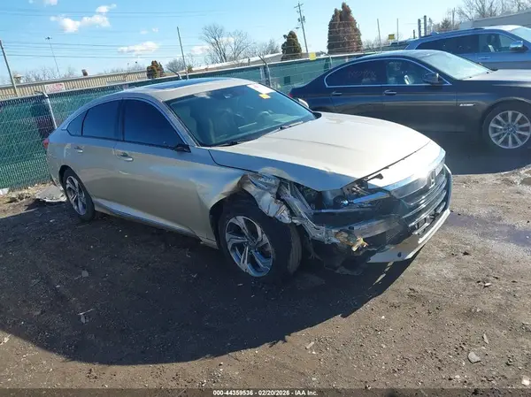 1HGCV2F62JA040129 2018 HONDA ACCORD - Image 1